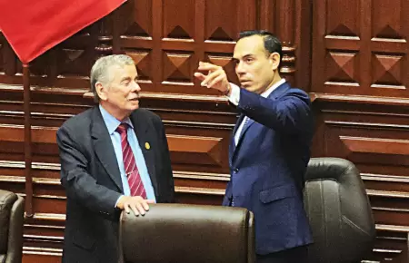 Jos� Jer� reapareci� en el Congreso tras ser censurado.