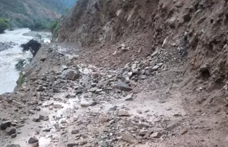 Declaran en emergencia servicio de transporte terrestre en subtramos de Ruta Nac