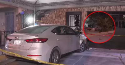 Sicarios acribillan a hombre dentro de su auto ante la presencia de su familia
