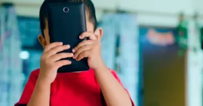 Plantean prohibir el uso de celulares en menores de seis a�os.