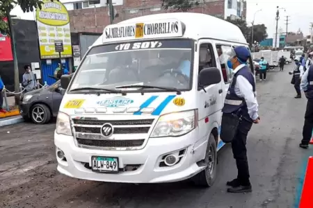 Combis de la ruta San Genaro suben pasajes