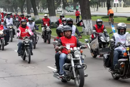 Motociclistas gastan 25 soles m�s por alza en precio de gasolina