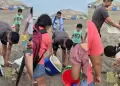 Familia lleva arroz con pollo para almorzar en la playa, pero pasa algo inesperado: "�Y ahora qu� van a comer?"