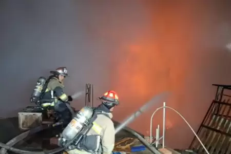 Incendio consume quinta en Cercado de Lima