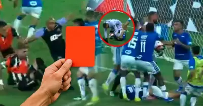 Ataque de arquero desencaden� pelea campal dentro del campo a segundo de acabar