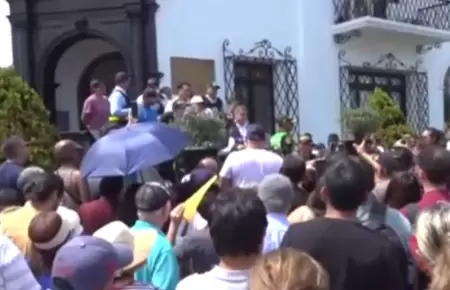 Vecinos de Magdalena protestaron frente al municipio por fotopapeletas abusivas.