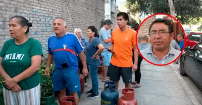Decenas de personas forman fila frente al local de Inti Gas en Chorrillos para c