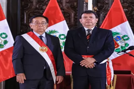 Presidente Jos� Mar�a Balc�zar tom� juramento a Juan Carlos Velasco.