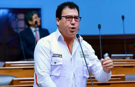 Edwin Mart�nez votar� a favor del Gabinete Miralles