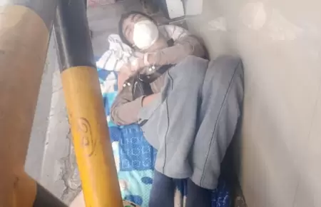 Paciente tuvo que dormir 4 d�as en el piso del Cayetano Heredia.