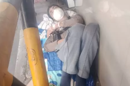 Paciente tuvo que dormir 4 d�as en el piso del Cayetano Heredia.