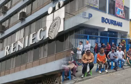 Reportan largas colas en sedes del Reniec.