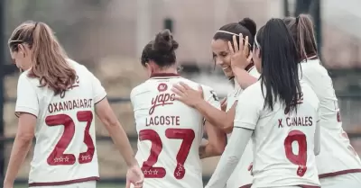Universitario gan� 16-0 a Carlos Mannucci en su estreno en la Liga Femenina