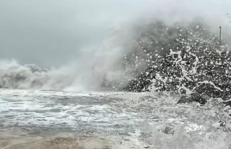 Oleajes an�malos se volver�n a registrar en el litoral.