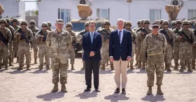 Jos� Antonio Kast lleg� a Arica para supervisar construcci�n de muro fronterizo.