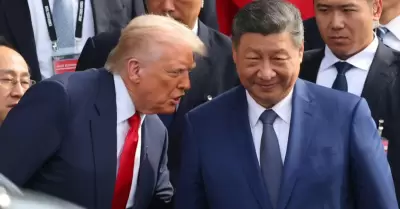 Trump retrasa su encuentro con China "por un mes"