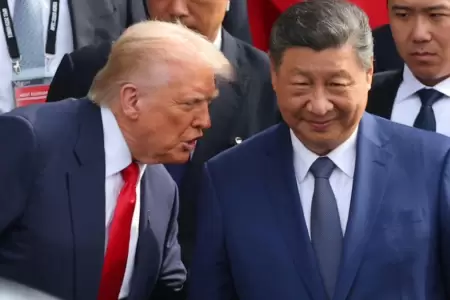 Trump retrasa su encuentro con China "por un mes"
