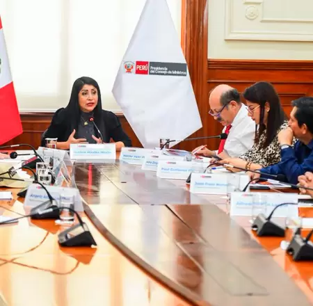 Somos Per� se reuni� con la primera ministra Denisse Miralles.