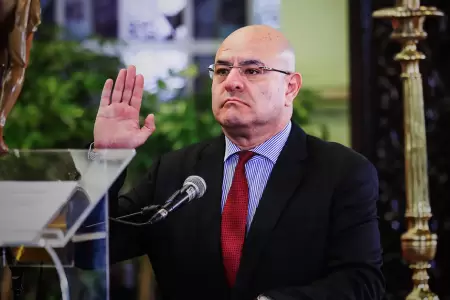 D�az Da�ino asume nuevo rol dentro de la cartera de Defensa en el gabinete de Ar