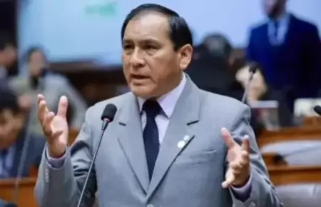 Flavio Cruz sobre salida de Denisse Miralles de la PCM