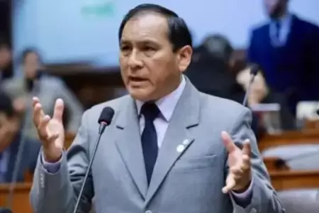 Flavio Cruz sobre salida de Denisse Miralles de la PCM