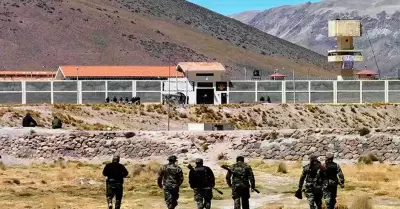 Traslado de reos a Challapalca.