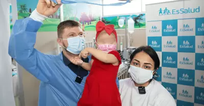 Ni�a de 2 a�os supera agresivo c�ncer gracias a trasplante de h�gado