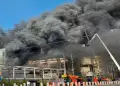 Incendio de gran magnitud consume f�brica de autopartes: Reportan m�s de 45 heridos