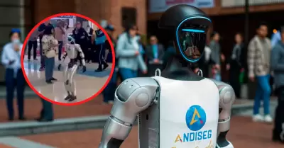 Robots humanoides con IA patrullan las calles.
