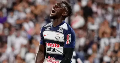 Eryc Castillo le dio el triunfo a Alianza Lima sobre Juan Pablo II College.