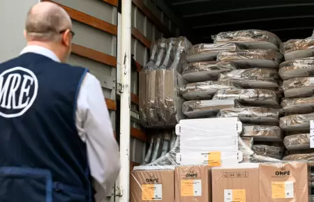 Cajas con c�dulas, actas y padrones fueron entregadas a Canciller�a bajo estrict