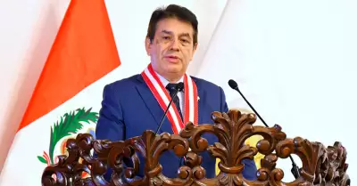 Tom�s G�lvez exhorta al Congreso a aprobar nueva ley del MP.