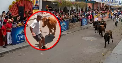 Asistentes auxiliaron al herido tras la embestida del animal en plena celebraci�