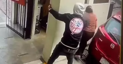 Mujer salva de morir tras ataque de sicario en Jes�s Mar�a.