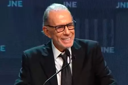 El candidato enfatiz� su experiencia pol�tica a trav�s de su propia edad.