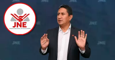 Vladimir Cerr�n participa del debate fiel a su estilo.