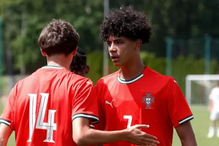 Cristiano Jr. entrena en el Real Madrid