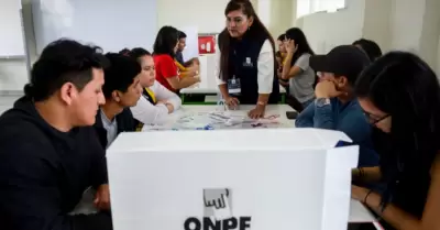 Conoce las funciones del miembro de mesa aqu�