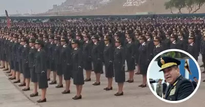 �scar Arriola durante graduaci�n de alumnos de la PNP