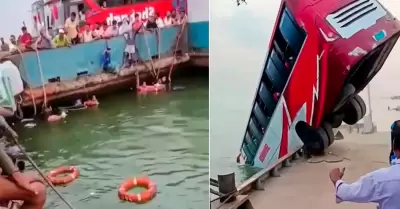 Autob�s cae a un r�o en Bangladesh.