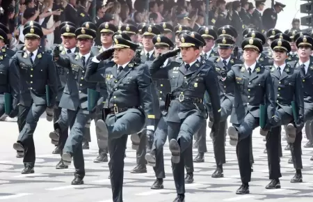 M�s de 5,600 nuevos polic�as se incorporar�n a la lucha contra el crimen en las