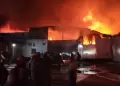 Incendio de gran magnitud consume f�brica textil en Surco: bomberos lograron controlar la emergencia