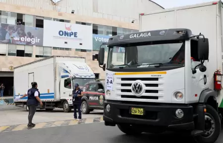 ONPE inicia env�o del material electoral hacia el resto del pa�s.