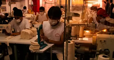 Trabajadores que laboren en feriados de Semana Santa deben recibir compensaci�n