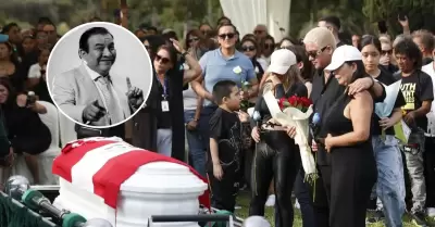 Manolo Rojas recibe �ltimo adi�s en el cementerio de Huachipa
