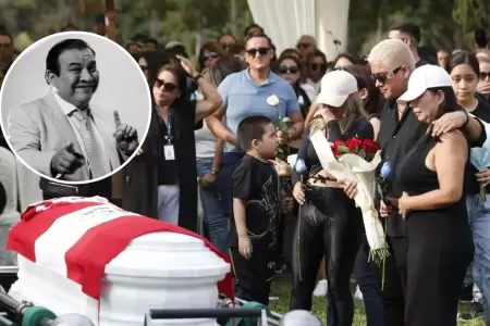 Manolo Rojas recibe �ltimo adi�s en el cementerio de Huachipa