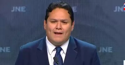 Enrique Valderrama se muestra a favor del aborto en casos de violaci�n