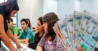 Aumento salarial docentes de pedag�gicos.