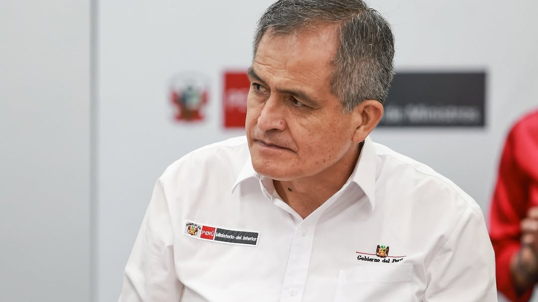 Ministro Jos� Zapata y funcionario del Mininter son denunciados ante el Congreso.