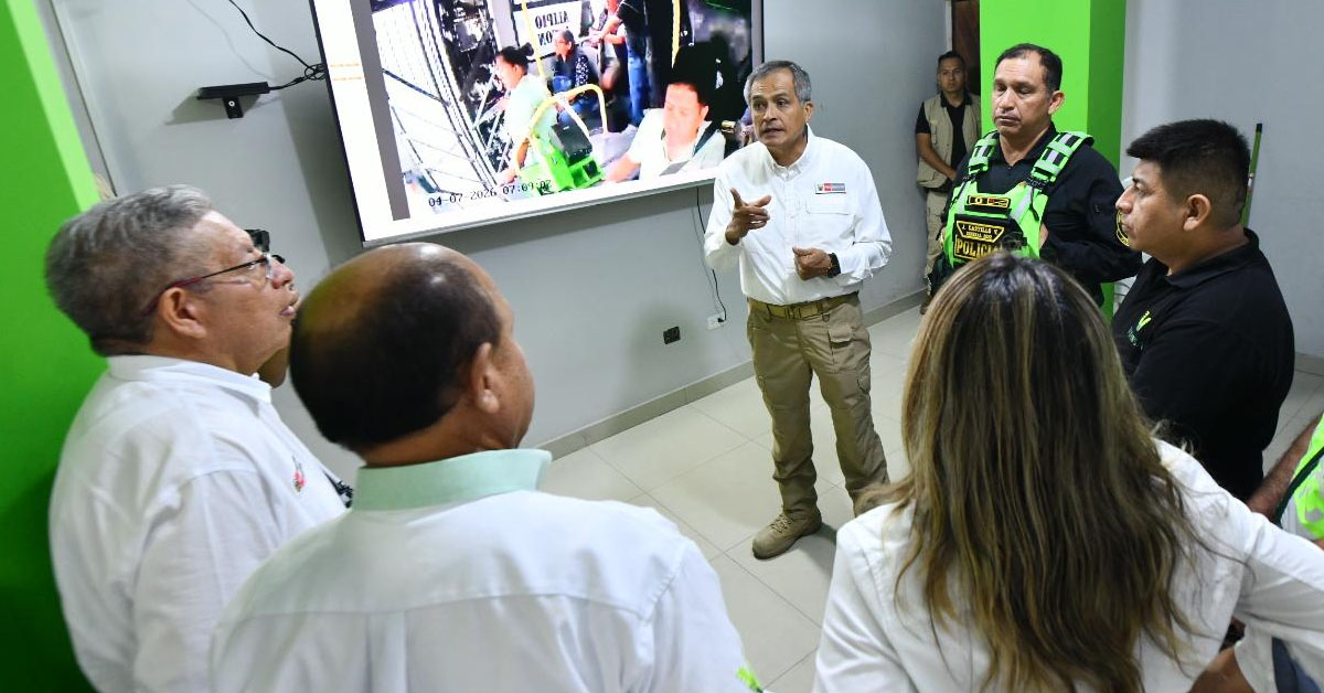 Ministro del Interior revela que cámaras en buses de Vipusa detectarán armas de fuego: "Están integradas"
